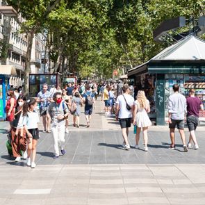 <em>Κορονοϊός</em>: 8.083 νέα κρούσματα σε 48 ώρες