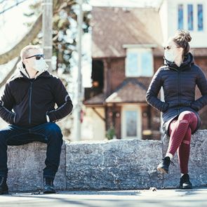 Η ανθρώπινη επαφή στην εποχή της μετακανονικότητας