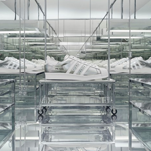 50 χρόνια SuperStar με την υπογραφή του οίκου Prada