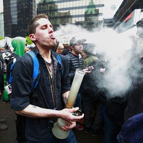 Ο Καναδάς νομιμοποίησε την μαριχουάνα αλλά τι σημαίνει