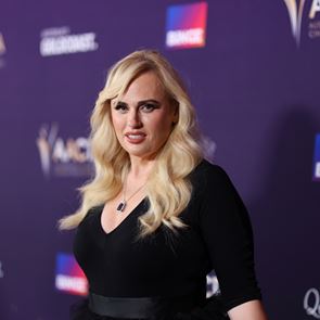 Η Rebel Wilson έκανε για πρώτη φορά σεξ στα 35