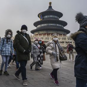 Η κινεζική θεωρία συνομωσίας για την πηγή διάδωσης του κορονοϊού στην Ουχάν