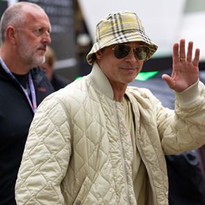 Μόνο αν είσαι ο Brad Pitt μπορείς να φορέσεις αυτό το καπέλο