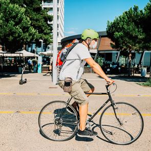 Καταργούνται οι <em>μάσκες</em> στους εξωτερικούς χώρους