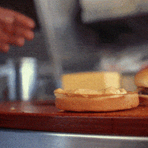 Μία επική συνταγή για το καλύτερο cheeseburger