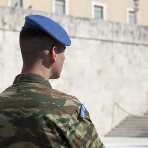 Τι ισχύει σε περίπτωση επιστράτευσης στην Ελλάδα - Ποιες ηλικίες δεν καλούνται
