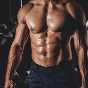 Αποκτώντας ανάγλυφο six pack