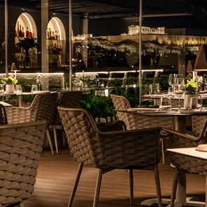 Η πιο ρομαντική ημέρα του έτους στο Opposite at 507