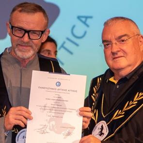 O Jo Nesbo τώρα και Επίτιμος Διδάκτορας του Πανεπιστημίου Δυτικής Αττικής