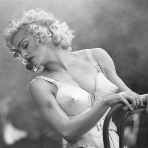 Η προκλητική ελευθερία της Madonna μέσα από 13 φωτογραφίες