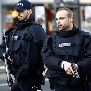 Γαλλία: 3 χωροφύλακες νεκροί από πυρά άντρα που βρισκόταν σε αμόκ