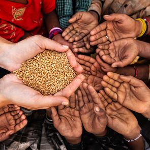 Ο &lt;em>κορονοϊός&lt;/em> μπορεί να οδηγήσει 60 εκατ. ανθρώπους στην απόλυτη φτώχεια