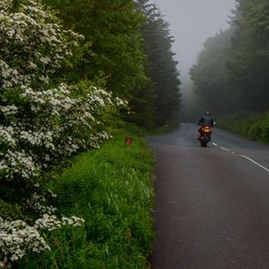 Το απίστευτα τρομακτικό video με μοτοσικλέτα από το Isle of Man