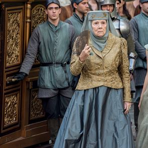 Το &quot;αντίο&quot; του καστ του &lt;em>Game&lt;/em> &lt;em>of&lt;/em> &lt;em>Thrones&lt;/em> στην Diana Rigg