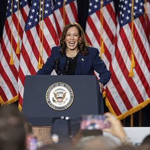 Κι όμως, η Κamala Harris προηγείται του Τrump σε νέα δημοσκόπηση για το Reuters