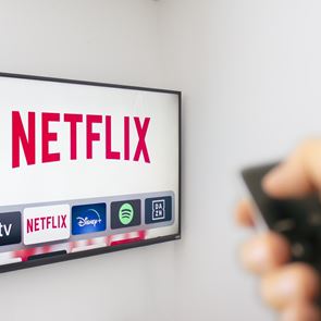 To Netflix αποκτά διαφημίσεις, το τέλος μιας χρυσής εποχής πλησιάζει