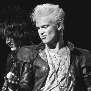 Όταν ο Billy Idol ηχογραφούσε μαστουρωμένος το Dancing with Myself