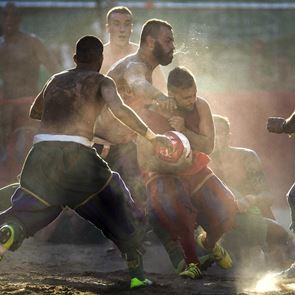 Η αρχέγονη γοητεία του πιο σκληρού αθλήματος στον πλανήτη