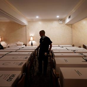 Στα αποτεφρωτήρια της Νέας Υόρκης, οι φωτογραφίες