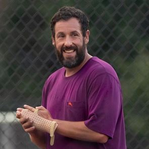 Ο Adam Sandler τρεντάρει στο ελληνικό Twitter. Αλλά γιατί