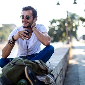 Τα καλοκαιρινά κομμάτια που παντρεύουν την άνεση με το στυλ