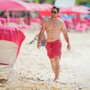 Η μία και μόνο άσκηση του Mark Wahlberg για άψογο six pack