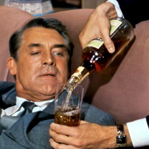 &lt;em>Grooming&lt;/em> tricks για να κρύψεις το hangover