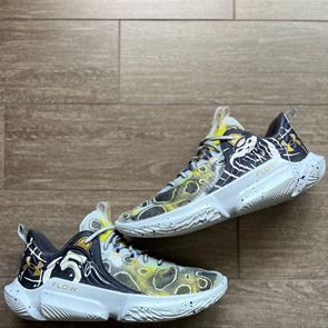 Τα &#39;Cobra&#39; Under Armour &lt;em>παπούτσια&lt;/em> του Γιαννούλη Λαρεντζάκη σε συνεργασία με τον Same84