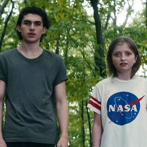 Μία εξήγηση για το &#39;Άσε Τον Κόσμο Πίσω&#39; των Barack και Michelle Obama στο &lt;em>Netflix&lt;/em>