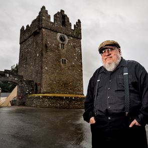 Ο George R.R. Martin γράφει τo επόμενο βιβλίο του &lt;em>Game&lt;/em> &lt;em>of&lt;/em> &lt;em>Thrones&lt;/em>