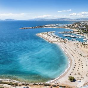 Πού να πας για μπάνιο αν ξέμεινες στην Αθήνα το τριήμερο του Αγίου Πνεύματος