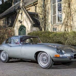 O George Best και η σπουδαία συλλογή αυτοκινήτων