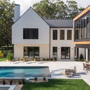 Μια ματιά στο πολυτελές Airbnb του &#39;Ασε τον Κόσμο Πίσω&#39; στο &lt;em>Netflix&lt;/em>