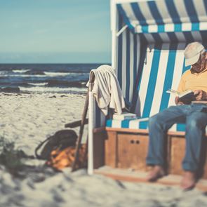 Τα καλύτερα βιβλία για τα ήσυχα μεσημέρια του Ιουλίου
