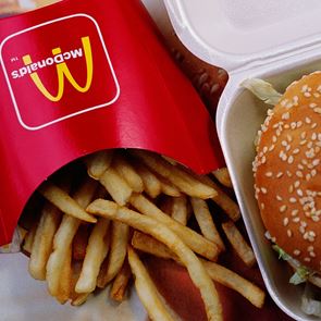 Το μυστικό νοστιμιάς πίσω από τις πατάτες των McDonald&#39;s