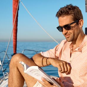 5 βιβλία που θα κάνουν το καλοκαίρι σου πιο ευχάριστο