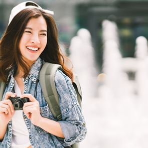 Σε άλλα νέα, στην &lt;em>Ιαπωνία&lt;/em> κάνουν μαθήματα για να θυμηθούν πώς χαμογελάνε