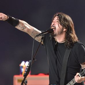 O Dave Grohl αποκάλυψε δημόσια ότι απέκτησε και παιδί εκτός γάμου