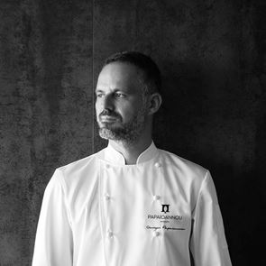 Για fine θαλασσινή κουζίνα στο Atelier Papaioannou και τη Στοά Σπυρομήλιου