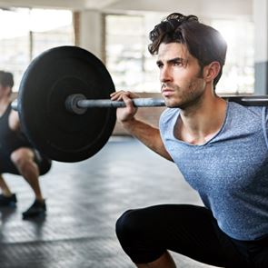 Καλοντυμένος στο γυμναστήριο