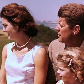 Σπάνιες φωτογραφίες από την πολυτάραχη ζωή των Kennedy