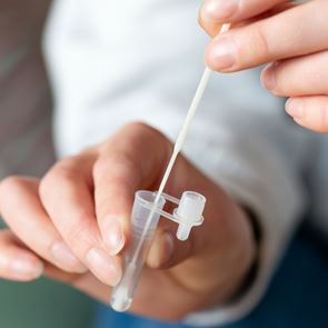 Όλα όσα πρέπει να γνωρίζουν οι εργαζόμενοι για τα self test μέχρι τις 30 Ιουνίου