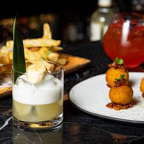 Στο Omnivore για cocktails &amp; bites