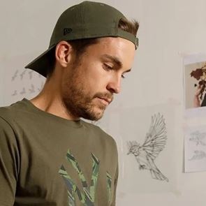 Τα αποδημητικά πουλιά του street artist Taquen