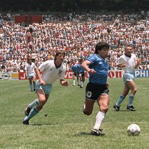 Μετά το χέρι Του, ο Θεός απέδειξε ότι έχει και πόδια