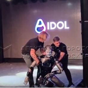 Το πρώτο AI ρομπότ της Ρωσίας είναι μεθυσμένο (video