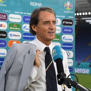 Το στυλ του Roberto Mancini είναι πάντα σε φόρμα