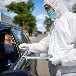 Μπορούσε να αποτραπεί η πανδημία