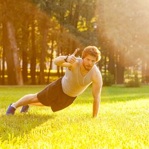 Πώς θα χτίσεις σώμα στο πάρκο της γειτονιάς σου