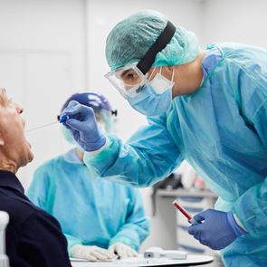 &lt;em>Κορονοϊός&lt;/em>: Και στην Ελλάδα τα rapid test αντιγόνου με δείγμα σάλιου